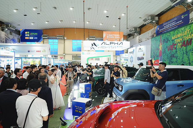 Xe điện VinFast trở thành tâm điểm