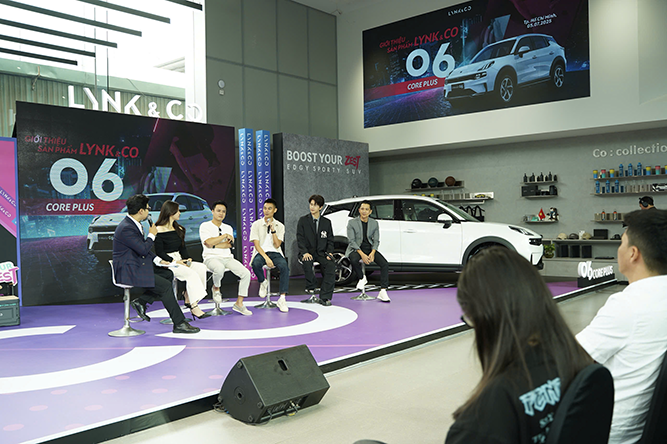 Lynk&Co 06 Core Plus mới