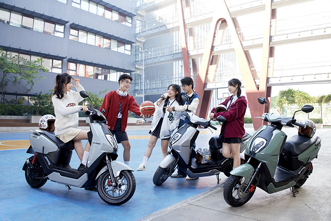 Honda khuyến mãi khủng chào hè dành cho khách hàng mua xe máy